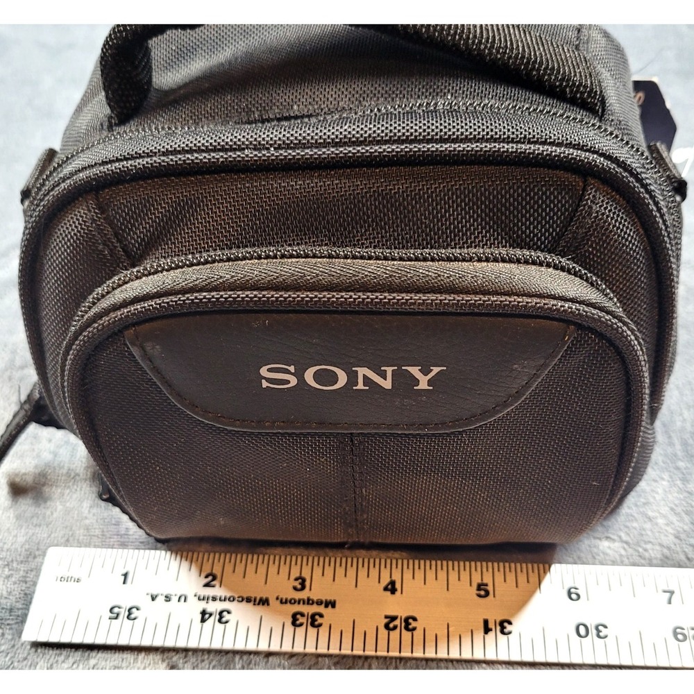 New Sony HandyCam LCS-VA15 Soft Carrying Case w/Strap Camera Case-NWT‎ - Picture 4 of 5